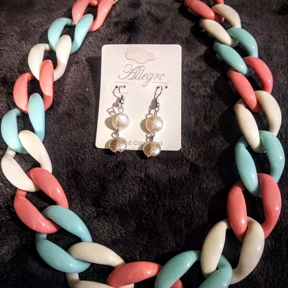 Necklace & Earrings